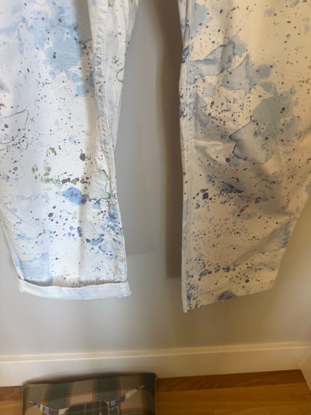 Like new - Anthropology White/Paint Splatter Jeans. Size 18W - Picture 2 of 5